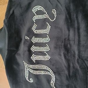 juicy romper shorts outfit size large Beautiful flattering stretch zipper close